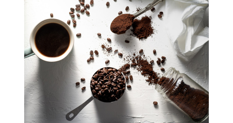 Caffè in tazzina, in grani e in polvere